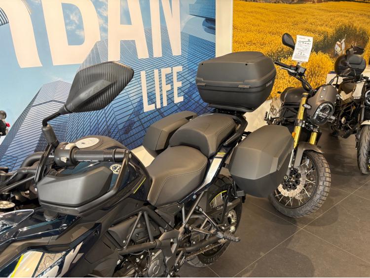 BENELLI TRK 502 X / KIT VALISE OFFERT
